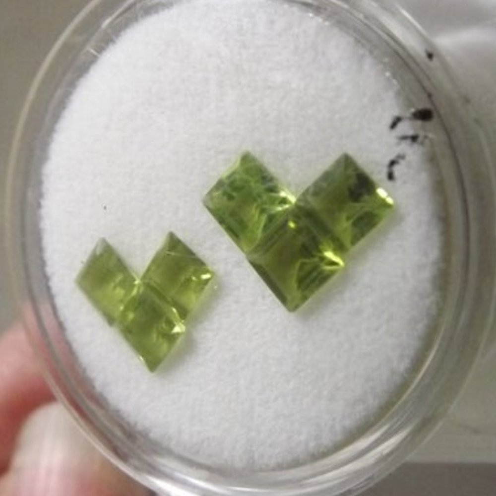 6 Genuine Authentic Peridot Squares 2.20 ct.